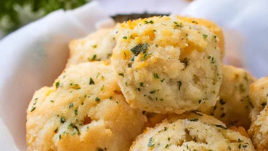 Golden Garlic Biscuits with Havarti Recipe
